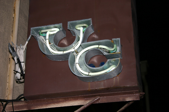 UCSI-002 ORIGINAL BOX-NEON SIGN